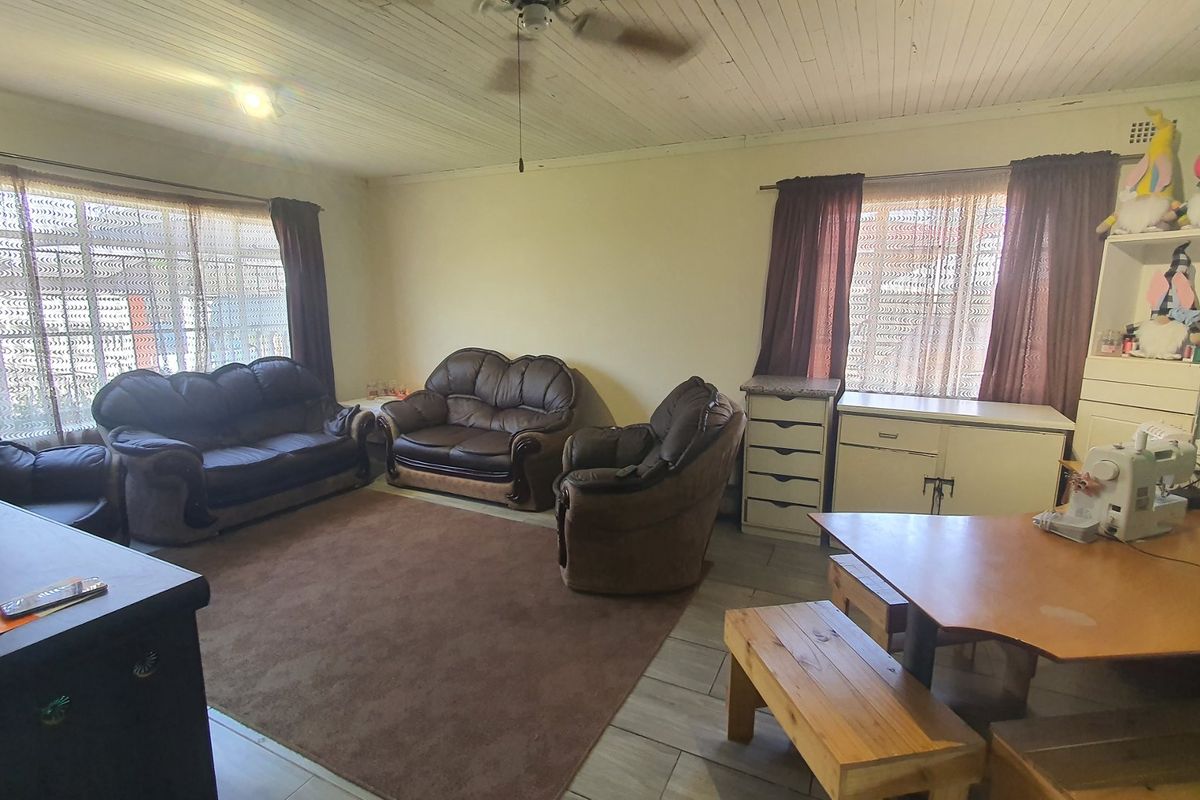 Lovely 3 bedroom, 1 bathroom home. - Photo 3