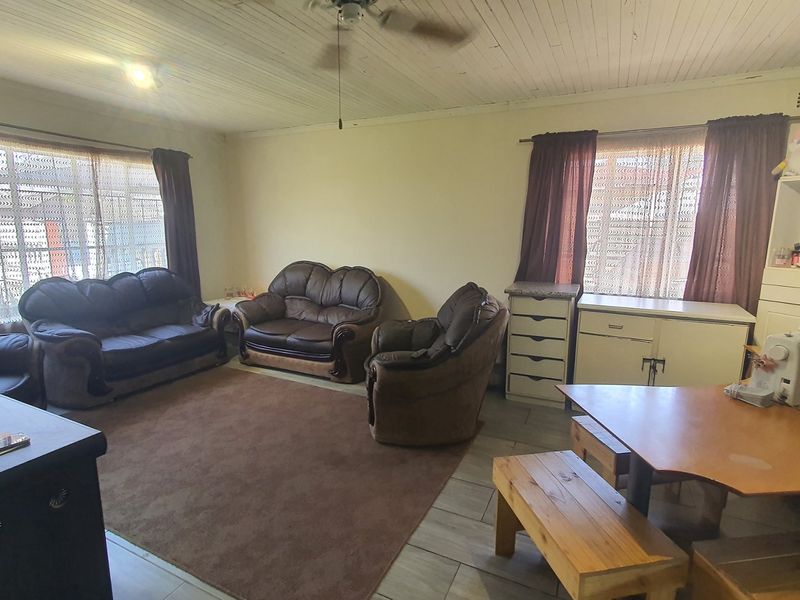 Lovely 3 bedroom, 1 bathroom home. - Photo 3