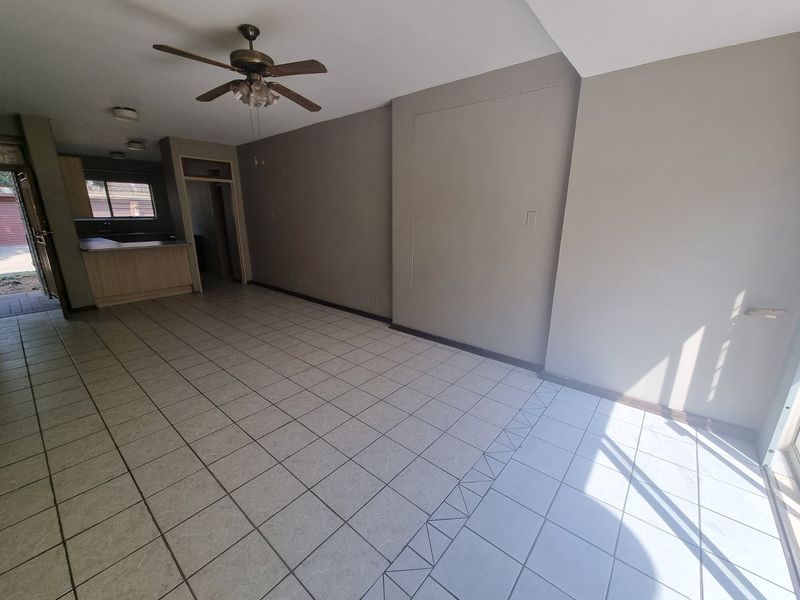 Lovely ground floor apartment. - Photo 2