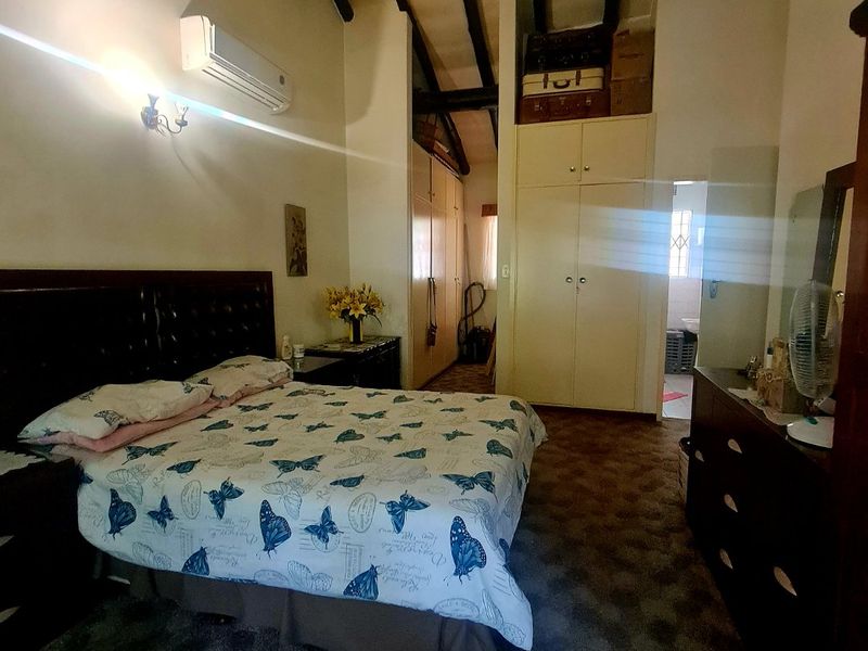 Lovely property in popular area Vaalpark with flat. - Photo 9