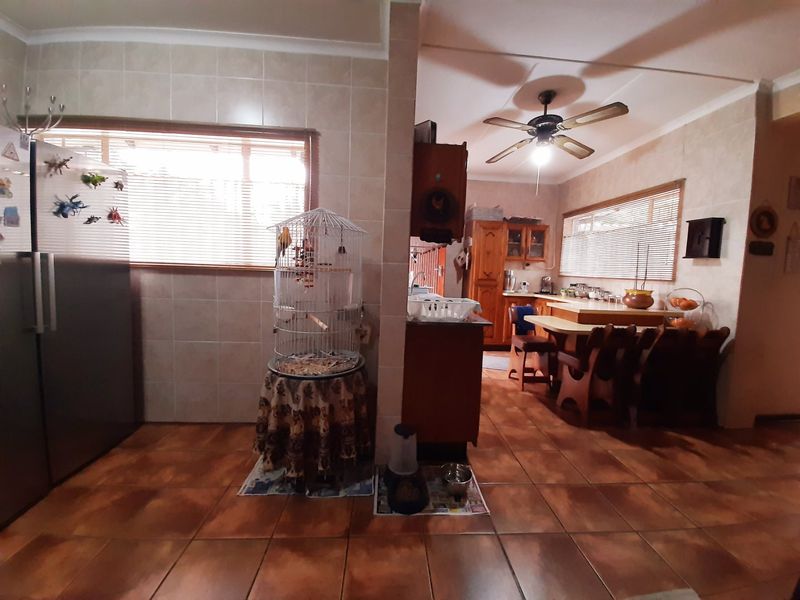 Lovely family house for sale in Sasolburg. - Photo 9