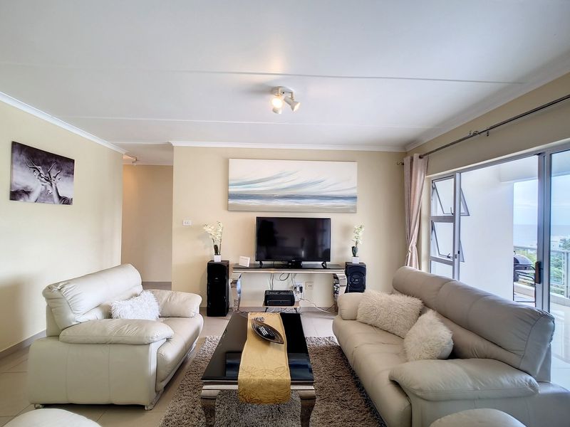 Apartment In a well-known and sought-after complex with ocean views in abundance. - Photo 10