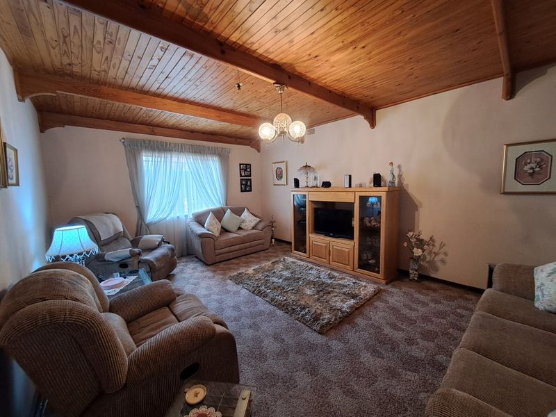 3 Bedroom Home for sale - Photo 9