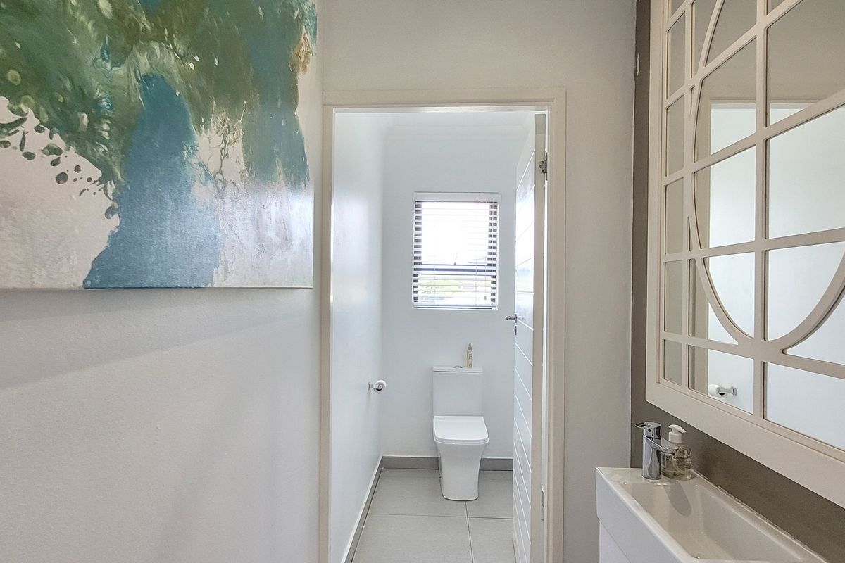 Fabulous Sunrise Views from this Modern Home - Photo 5