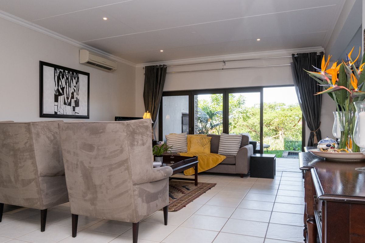 Easy Lock up and Go Townhouse - Photo 3