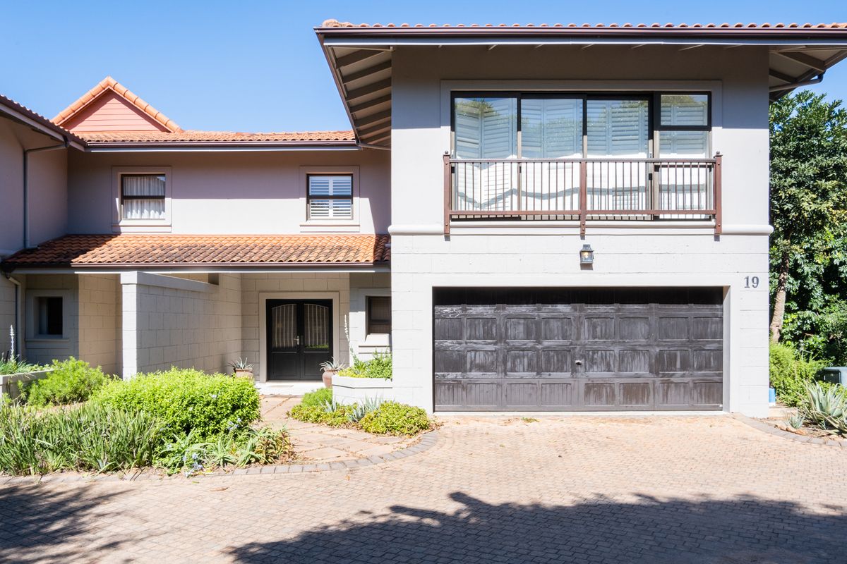 Easy Lock up and Go Townhouse - Photo 2