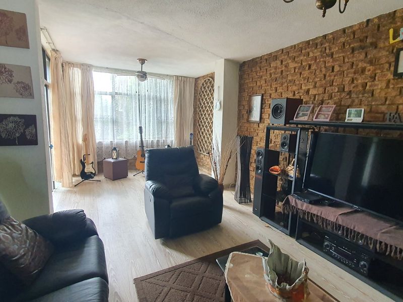 Perfect for A Big Family - Photo 3