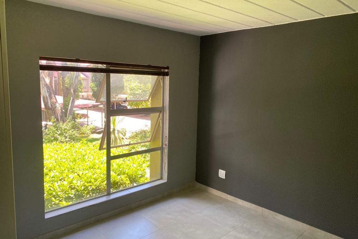 Beautiful newly renovated apartment on the Vaal river for sale. - Photo 5