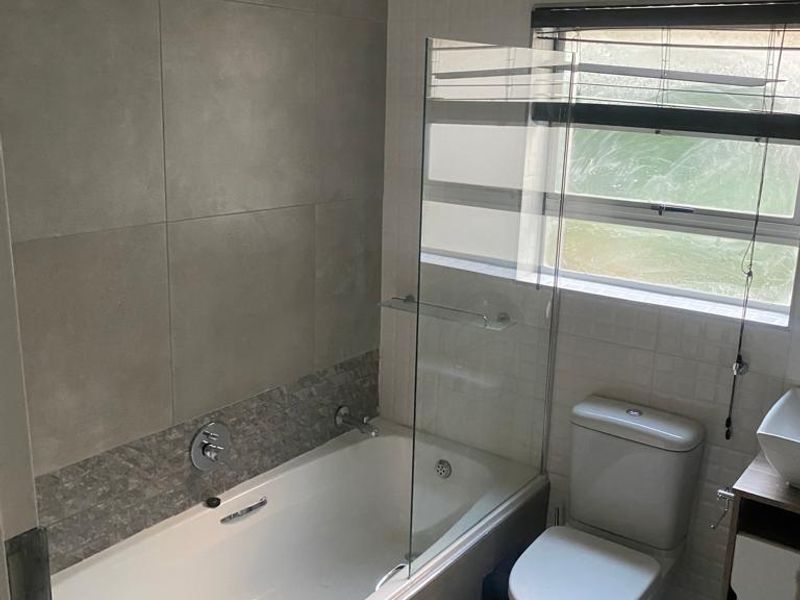 Beautiful newly renovated apartment on the Vaal river for sale. - Photo 10