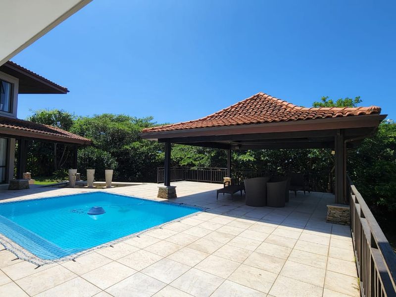 Fabulous 4 bedroom home in Zimbali - Photo 3