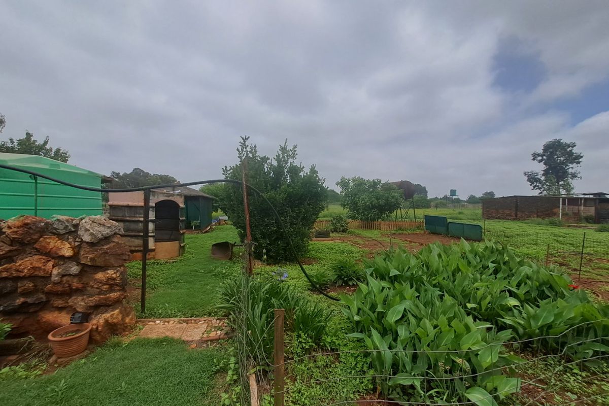 2 Hectar Plot For Sale with 3 Bedroom House Close to the Tar Road - Photo 3