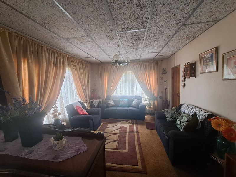 2 Hectar Plot For Sale with 3 Bedroom House Close to the Tar Road - Photo 10