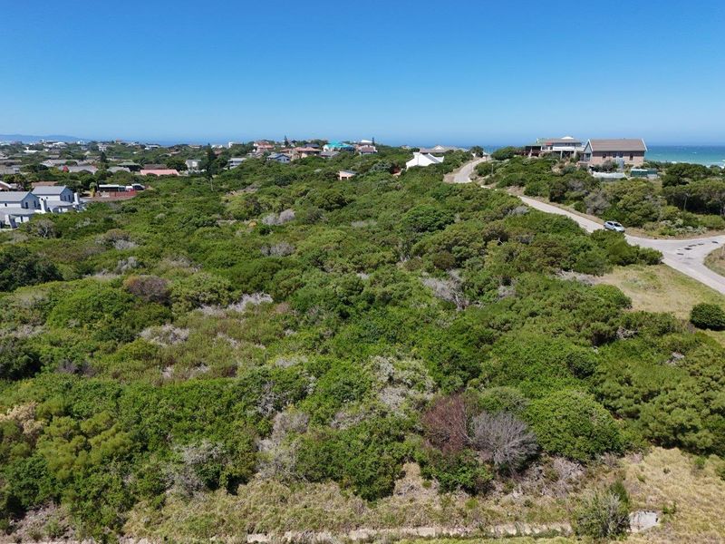STUNNING VACANT LARGE 17717 SQM DEVELOPEMENT STAND IN VERY SAFE SOUGHT AFTER PARADISE BEACH AREA. - Photo 5