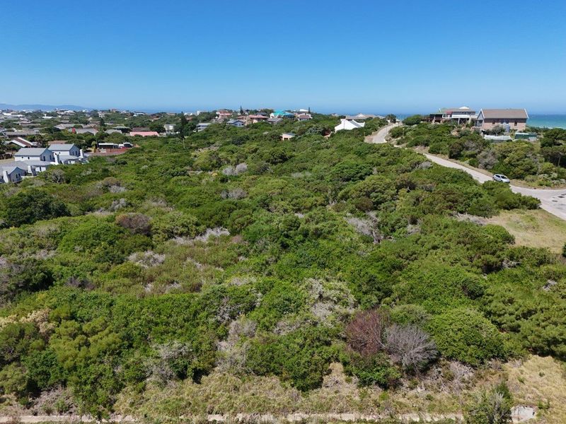 STUNNING VACANT LARGE 17717 SQM DEVELOPEMENT STAND IN VERY SAFE SOUGHT AFTER PARADISE BEACH AREA. - Photo 9