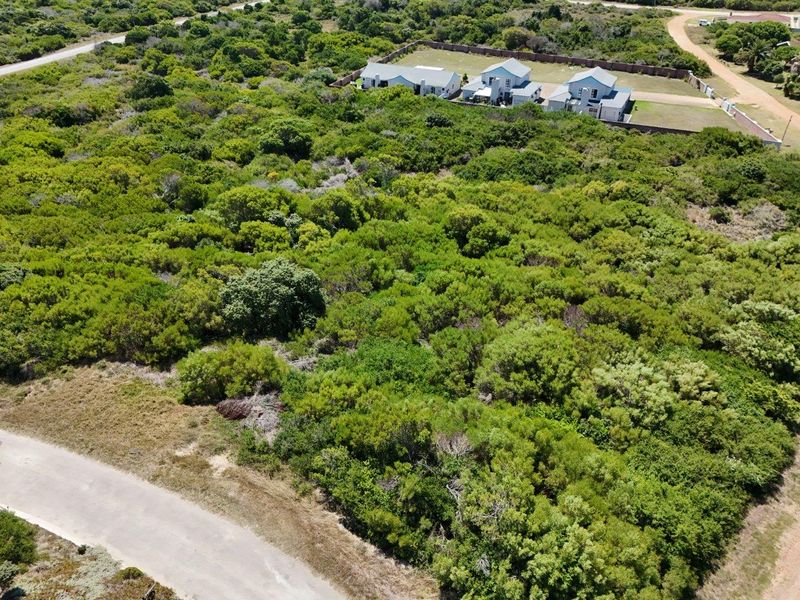 STUNNING VACANT LARGE 17717 SQM DEVELOPEMENT STAND IN VERY SAFE SOUGHT AFTER PARADISE BEACH AREA. - Photo 6