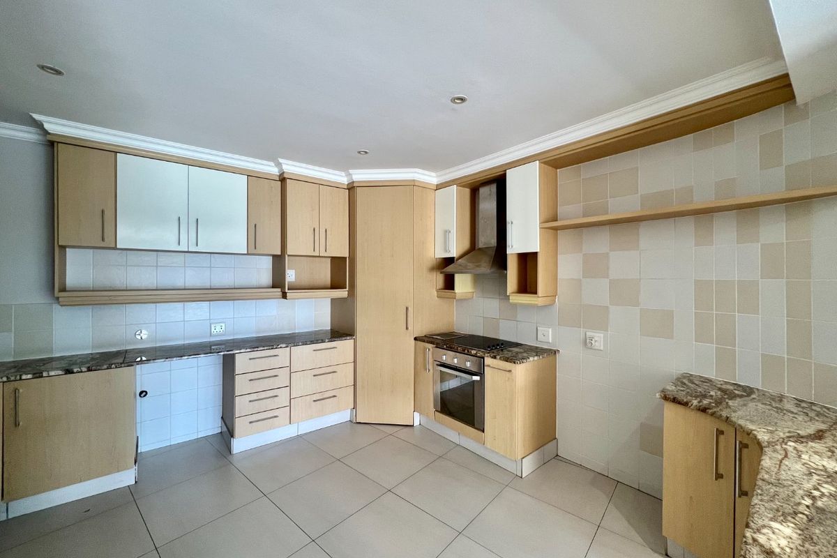 Spacious 3 Bedroom Apartment for Sale in Simbithi Eco Estate - Photo 3