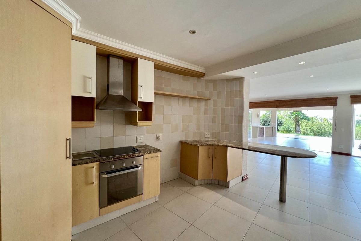 Spacious 3 Bedroom Apartment for Sale in Simbithi Eco Estate - Photo 4