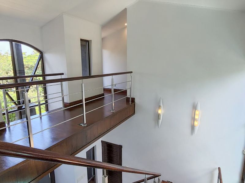 Glorious 5 bedroom Zimbali Home - Photo 5