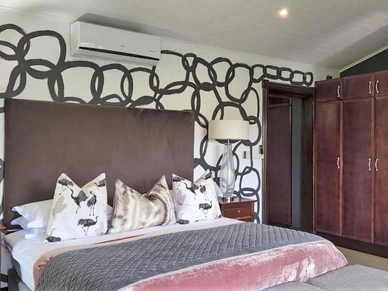 Glorious 5 bedroom Zimbali Home - Photo 9