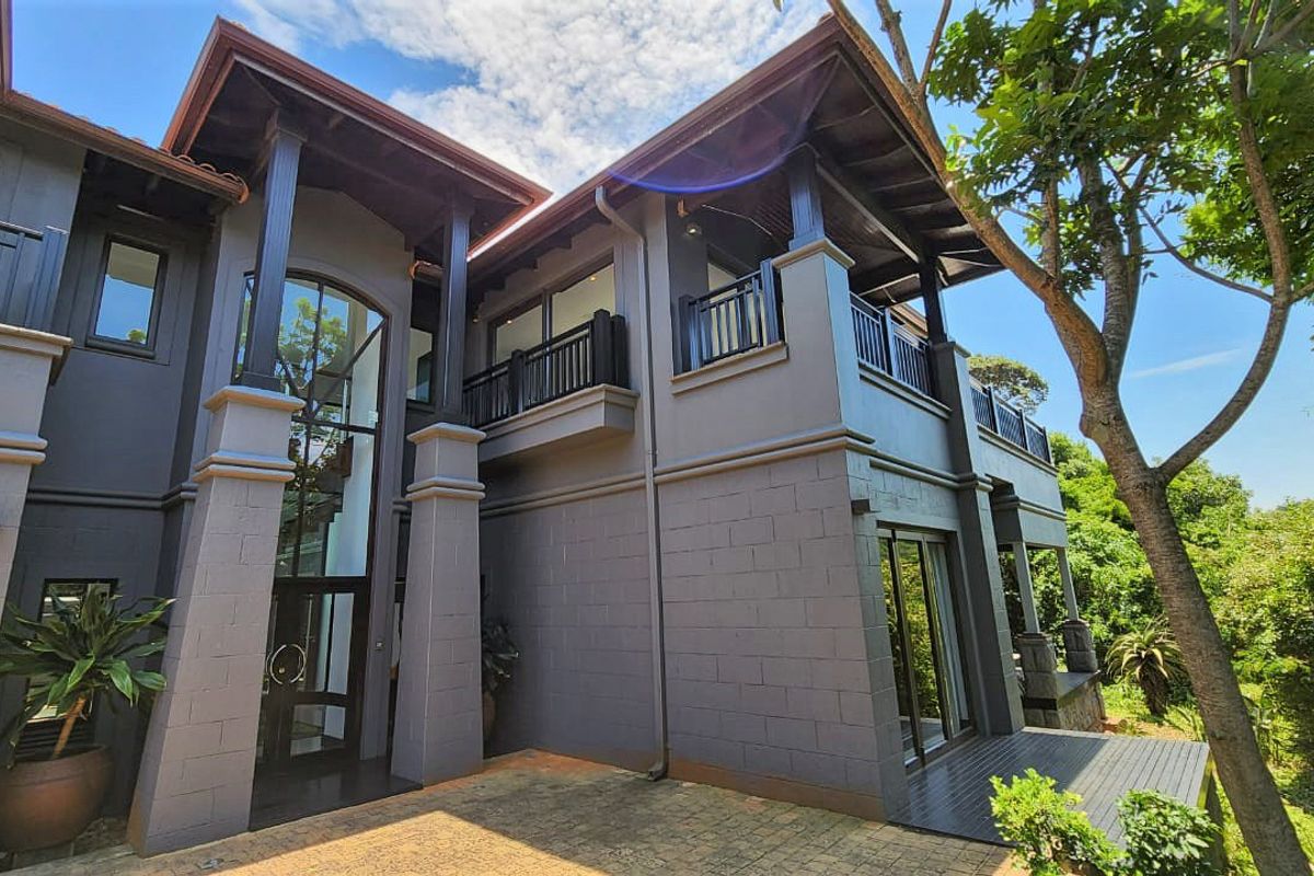 Glorious 5 bedroom Zimbali Home - Photo 3