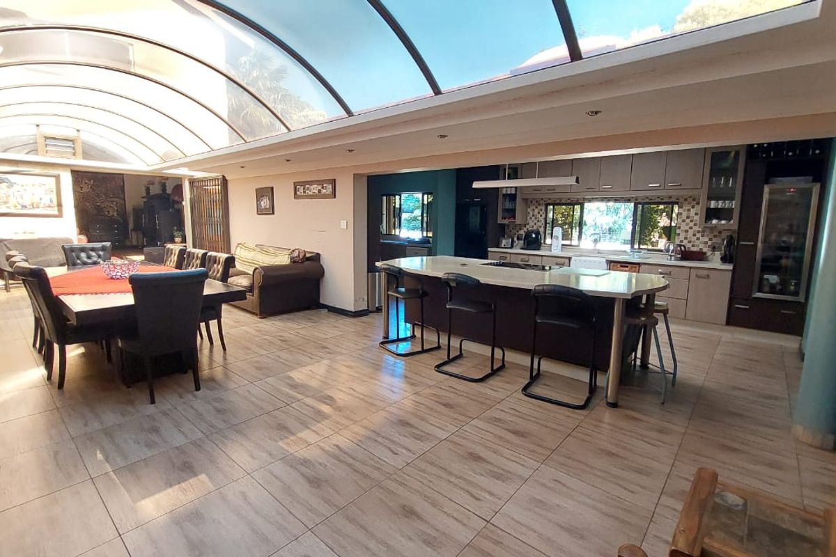Beautiful property for sale in the prime area of Vanderbijlpark SW5 proper. - Photo 3