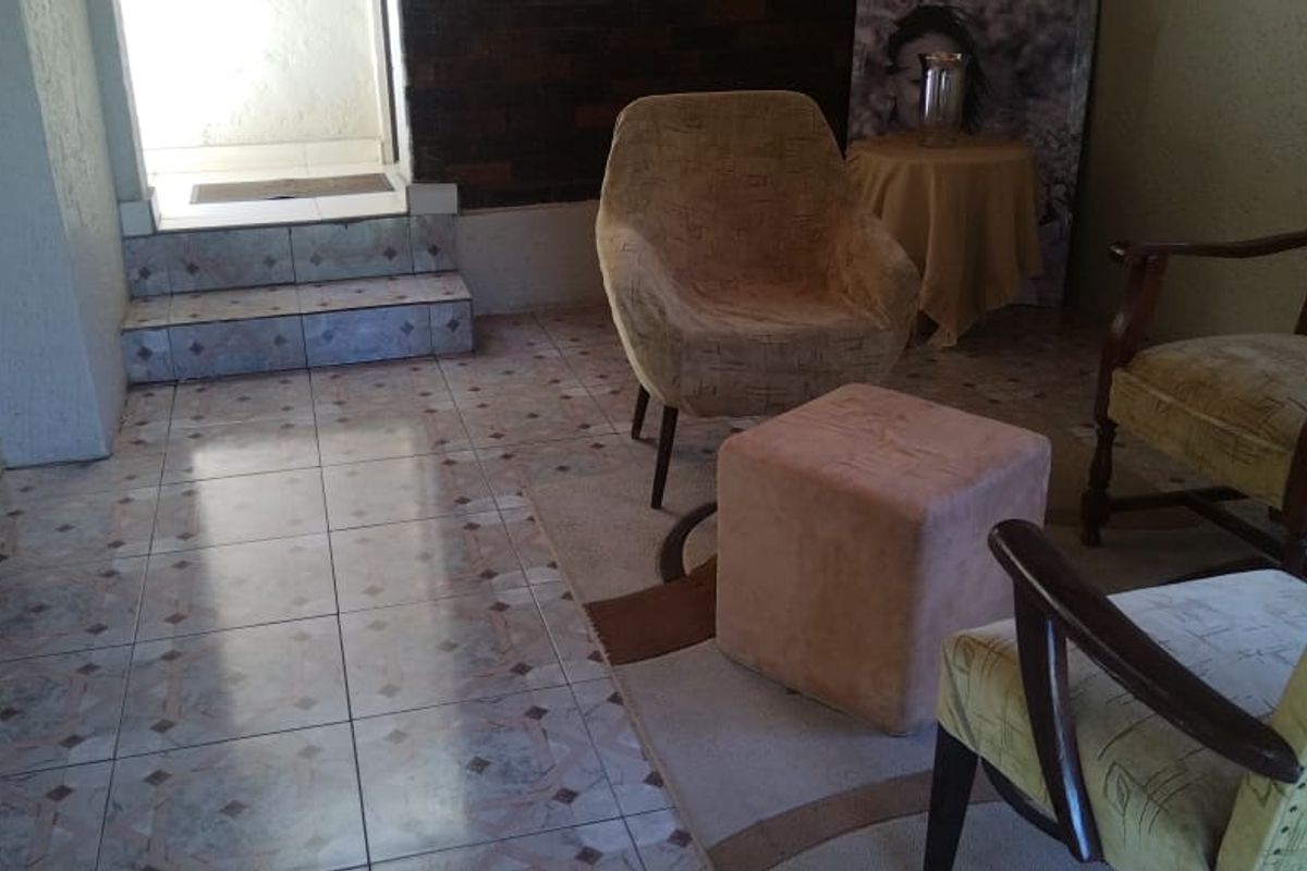 Big, spacious, many rooms and  so much more! - Photo 5