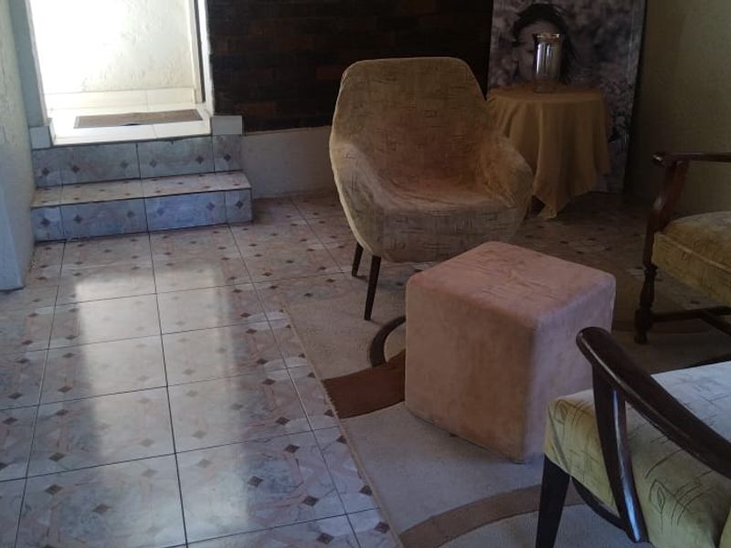 Big, spacious, many rooms and  so much more! - Photo 5