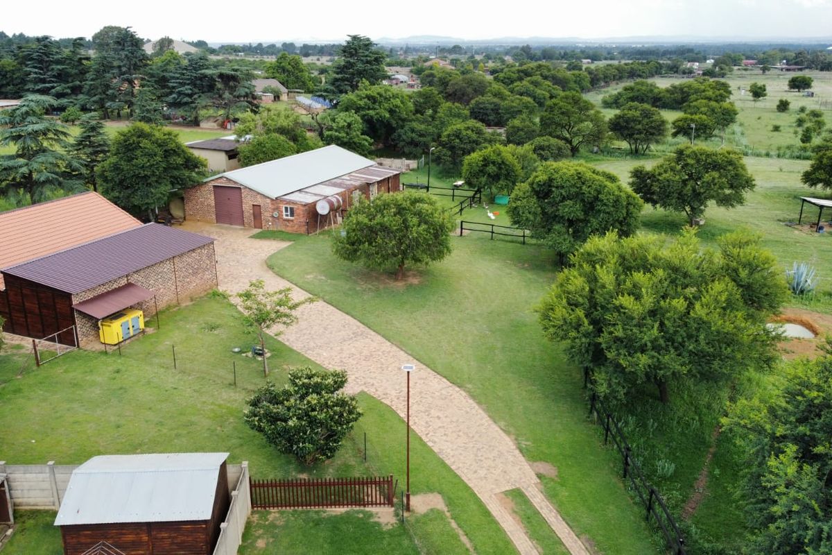 One of a kind agricultural holding for sale in the Vaal area, Vereeniging - Photo 4