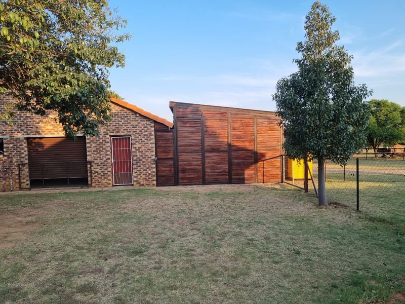 One of a kind agricultural holding for sale in the Vaal area, Vereeniging - Photo 10