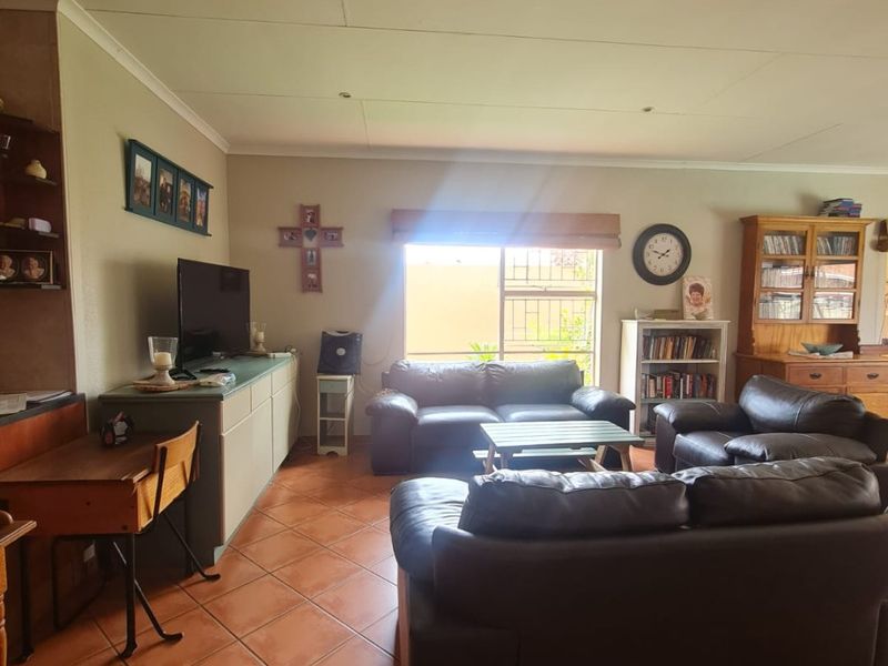 On The banks of the Vaal River. - Photo 5