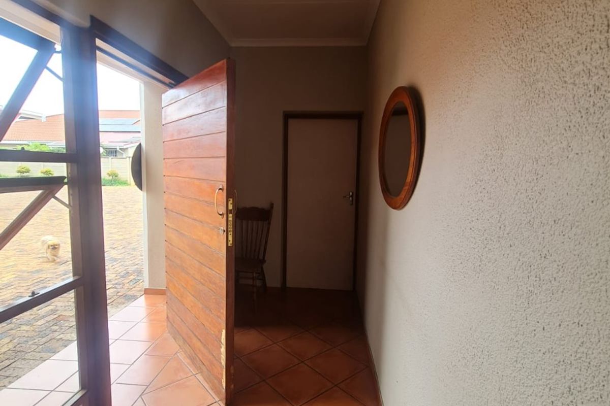 On The banks of the Vaal River. - Photo 2