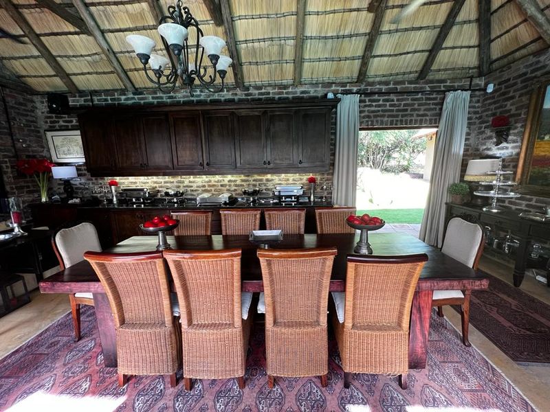 4 Bedroom House in Broadlands Estate - Photo 8