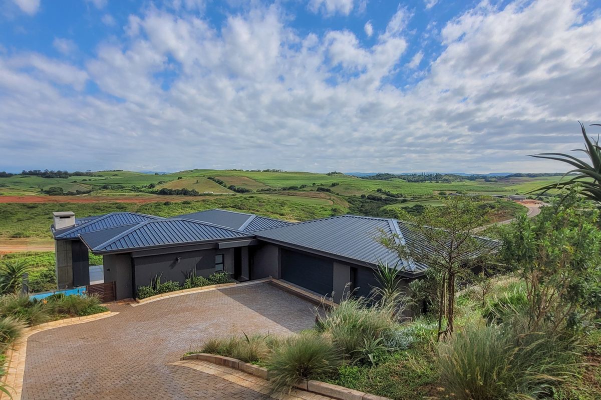 Modern home in Zimbali lakes estate with panoramic golf course view. - Photo 2