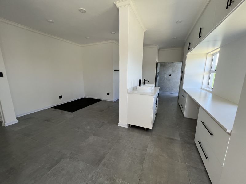 Safe and secure single level home in Aston Bay - Photo 5