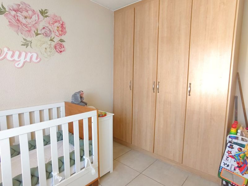 Beautiful Townhouse to Rent in Popular Complex – Vaalpark - Photo 8