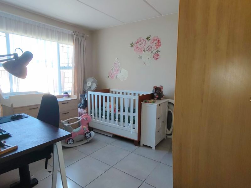 Beautiful Townhouse to Rent in Popular Complex – Vaalpark - Photo 7