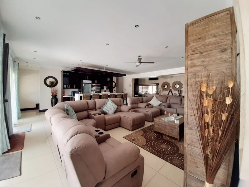 Your home away from home - Photo 3