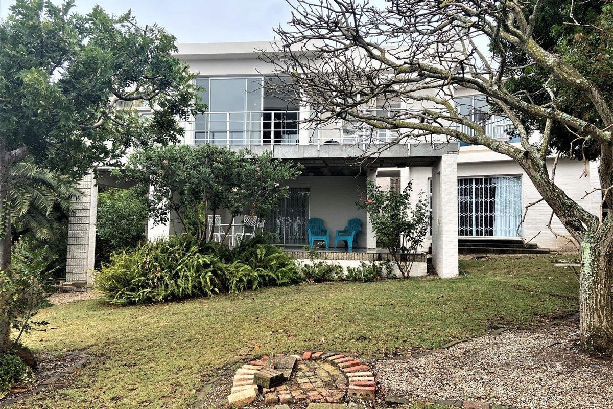 Spectacular 3-Bedroom Double-Story Home in Wave Crest - Photo 3