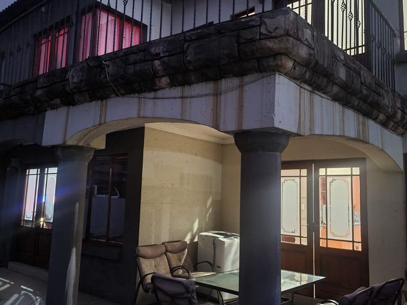 Modern townhouse for sale in Golf Estate - Photo 3