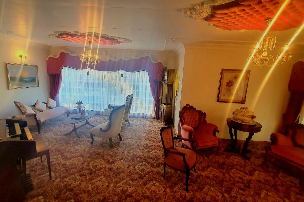 Well Maintained low maintenance home in three rivers east with a flat - Photo 3