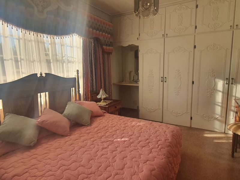 Well Maintained low maintenance home in three rivers east with a flat - Photo 9