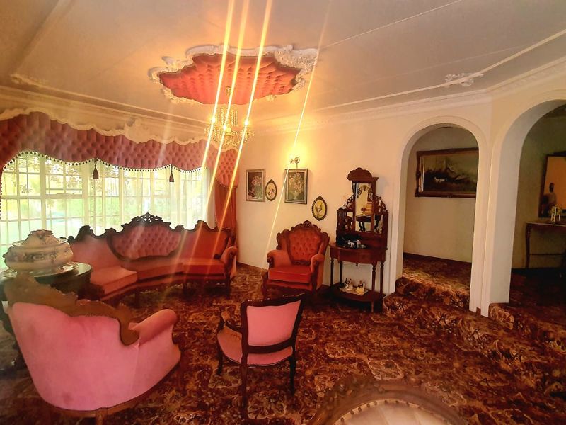 Well Maintained low maintenance home in three rivers east with a flat - Photo 4