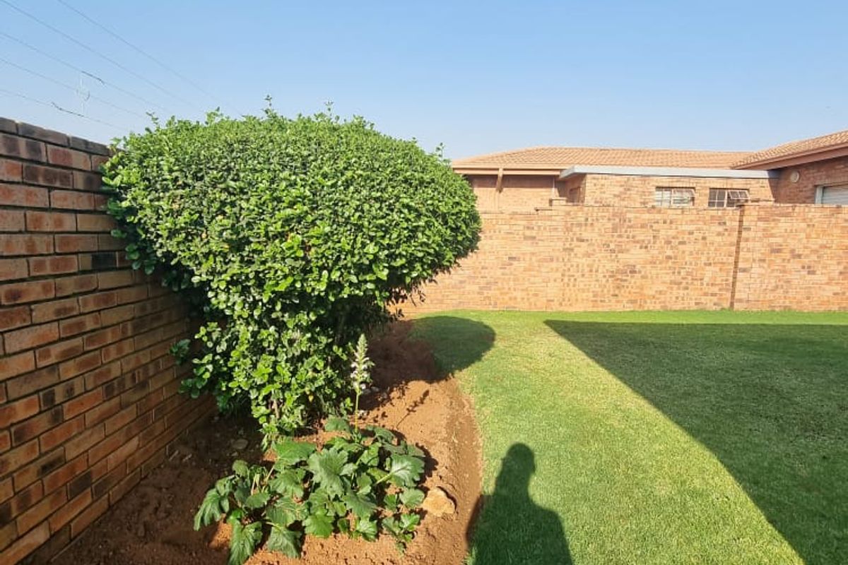 Townhouse to rent in Sasolburg - Photo 3