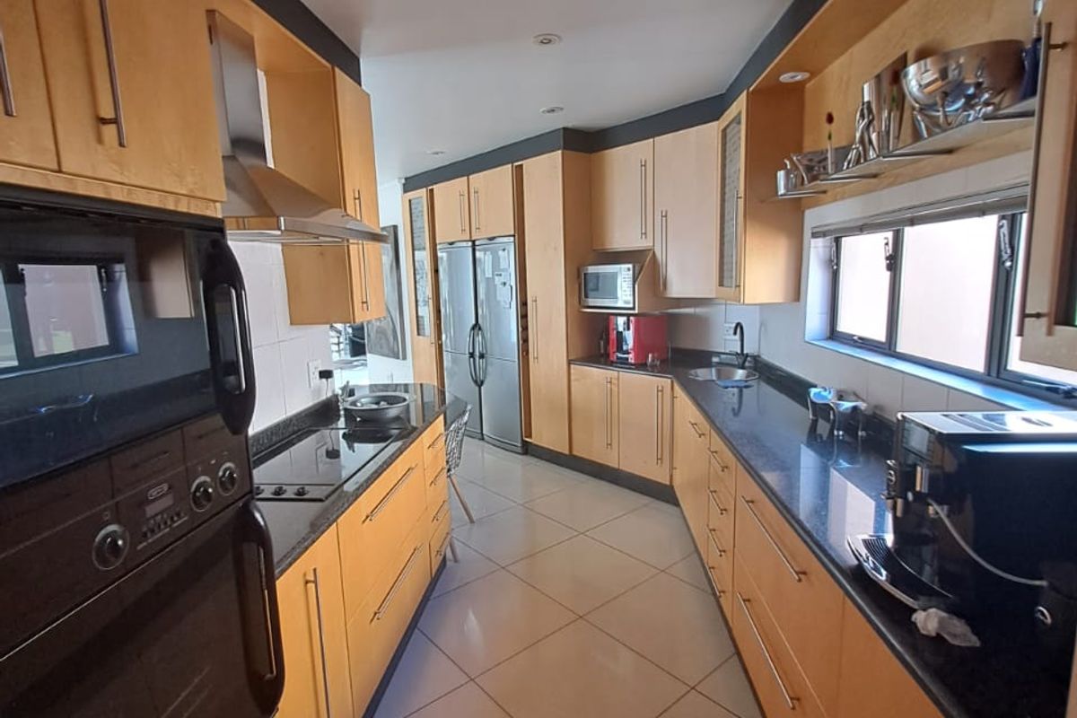 IMMACULATE PROPERTY FOR SALE IN THREE RIVERS PROPER!! - Photo 2