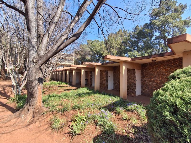 3 Bedroom apartment with own private back yard and complex play area for the little ones. - Photo 3