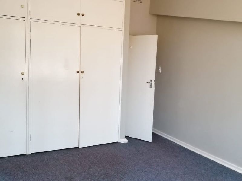 2 Bedroom flat for sale in Three Rivers - Photo 4