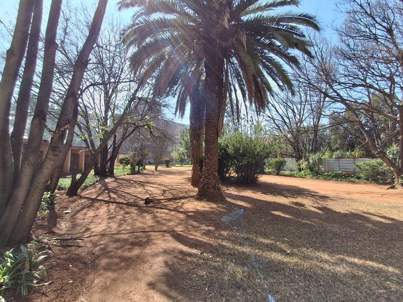 Spacious Spacious 1 Bedroom Flat at well kept and secure complex in Three Rivers.. - Photo 3