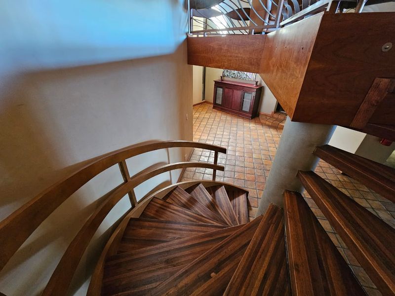 Luxury Riverfront Property.. - Photo 3