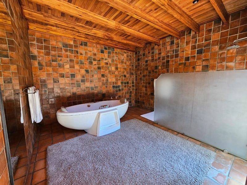 Luxury Riverfront Property.. - Photo 10