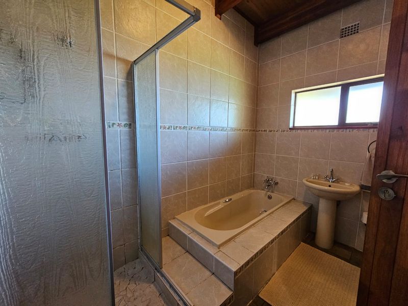 Luxury Riverfront Property.. - Photo 8